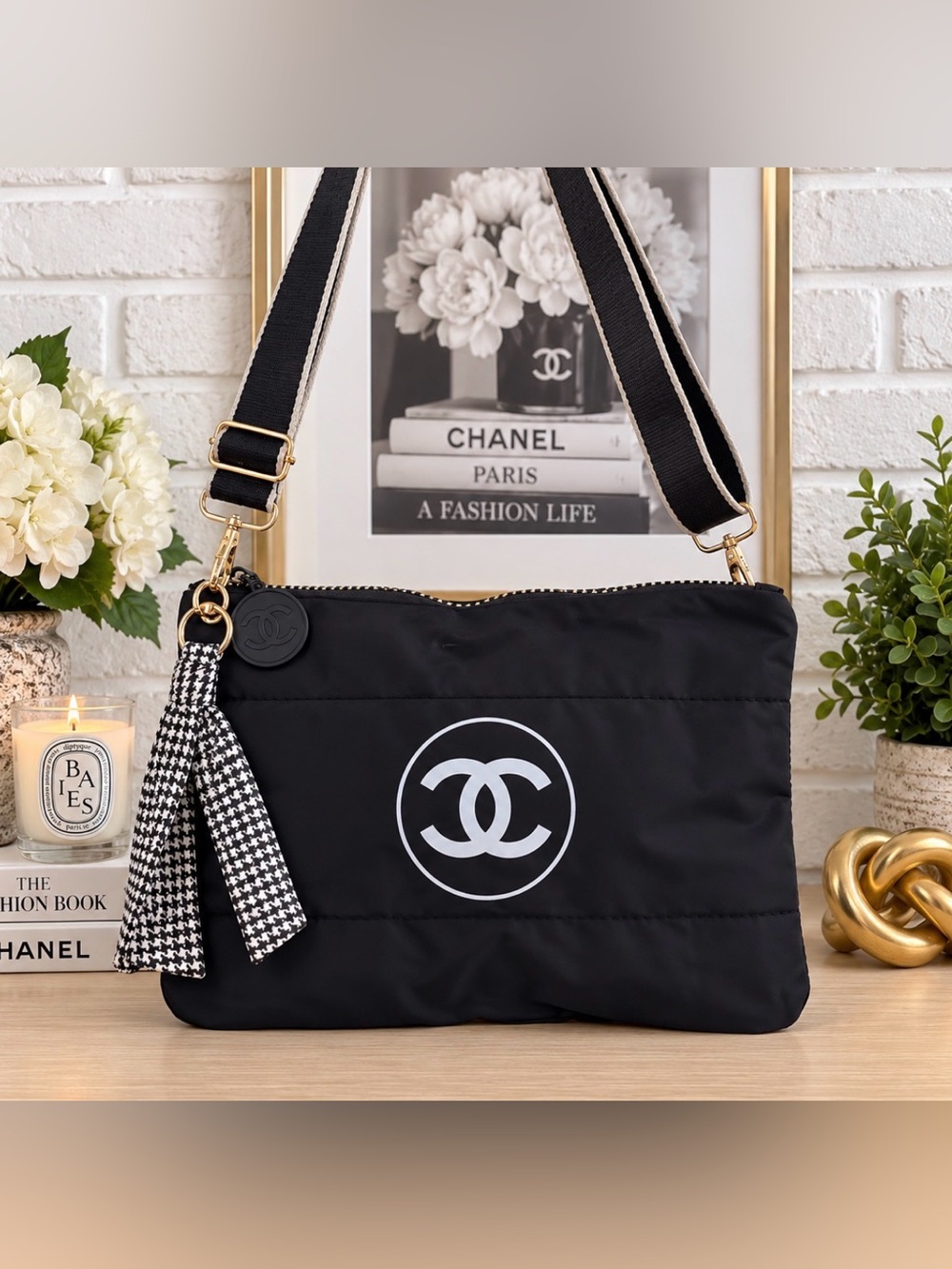 Chanel Cosmetic/Beauty Bag GWP item vip item nwot